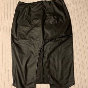 🍭NWT - Black Vegan Leather Midi Skirt